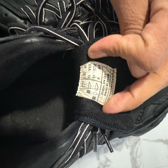 MENS SIZE 10 BALENCIAGA RUNNERS - Picture 4 of 4